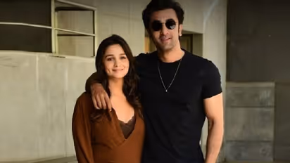 Alia Bhatt : ഗര്‍ഭിണിയായ ആലിയയുടെ ശരീരത്തെ പറ്റി തമാശ പറഞ്ഞു; രണ്‍ബീറിന് വിമര്‍ശനം, വീഡിയോ