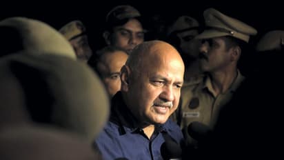 പിടിമുറുക്കി കേന്ദ്ര ഏജൻസികൾ; സിസോദിയക്കെതിരെ ഇഡിയും, സിബിഐയോട് കേസ് വിവരങ്ങൾ തേടി?