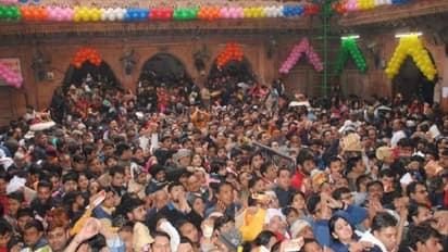 बांके बिहारी मंदिर में हादसा: कई गुना श्रद्धालु, भगदड़ और इन वजहों के चलते गई 2 श्रद्धालुओं की जान