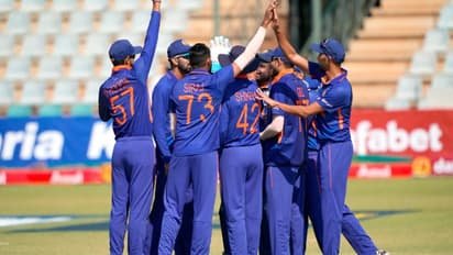 ফের ব্যাটিং ভরাডুবি জিম্বাবোয়ের, দ্বিতীয় এক দিনের ম্যাচে ১৬১-তেই অলআউট 