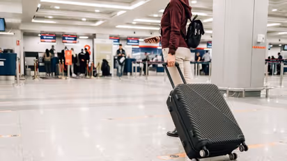 Another jewellery theft during security check at Delhi airport