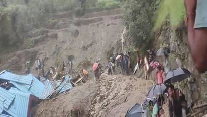 मंडी में बादल फटने के बीच महिला ने दिखाया गजब का साहस, फैमली को बचाने के लिए दांव पर लगा दी जिंदगी