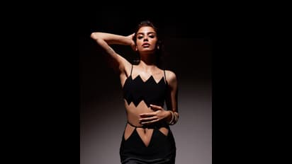 హాట్ నెస్ లో జాన్వీకపూర్ ను మించిపోయిన ఖుషి కపూర్, మతిపోగొడుతన్న అందాలు.. 