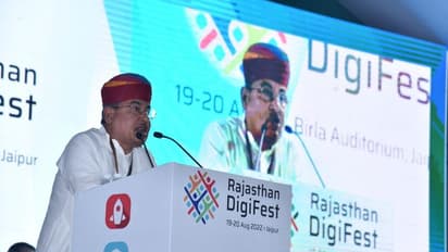 భారత మహిళలు ఇప్పటికీ జల్లెడ ద్వారా చంద్రుడిని చూస్తారు - రాజస్థాన్ మంత్రి వివాదాస్పద వ్యాఖ్యలు