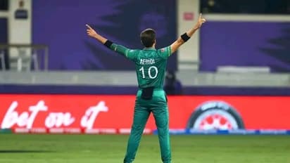 ఇప్పటికైనా ఇండియాని చూసి బుద్ధి తెచ్చుకోండి... ఆఫ్రిదీ గాయంపై పాక్ మాజీ పేసర్ మహ్మద్ అమీర్...