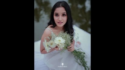 தூக்கு துரை மகளா இது? தண்ணீருக்கு நடுவே வெள்ளை உடையில்... ஹீரோயின்களுக்கே டஃப் கொடுத்து மிரட்டும் அனிகா! 