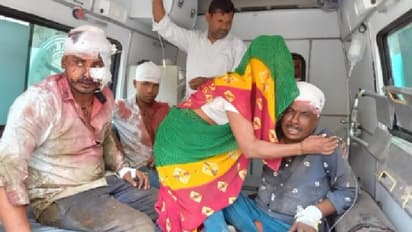 अलीगढ़: पुरानी रंजिश के चलते दो पक्षों में जमकर चले लाठी-डंडे, एक दर्जन से अधिक लोग हुए घायल