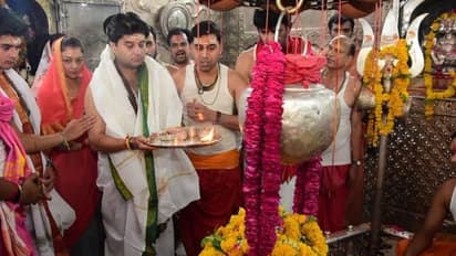 हर साल महाकाल की शाही सवारी में क्यों शामिल होते हैं ज्योतिरादित्य सिंधिया, जानें इसके पीछे का रोचक किस्सा