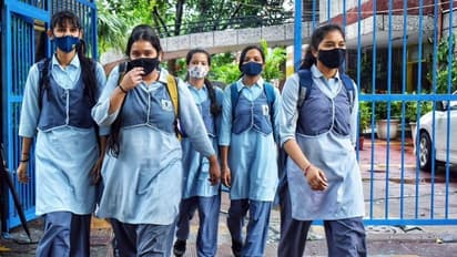 11 நாட்கள் பள்ளி & கல்லூரிகளுக்கு விடுமுறை.. வெளியான அதிரடி உத்தரவு !