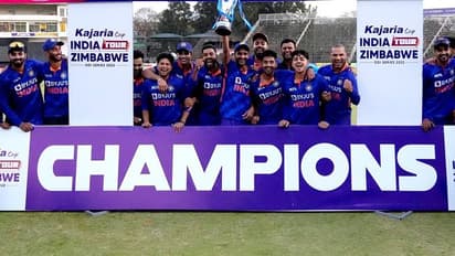 जश्न में डूबी टीम इंडिया: इस पंजाबी गाने पर आपने खिलाड़ियों का यह डांस नहीं देखा तो समझो कुछ नहीं देखा...