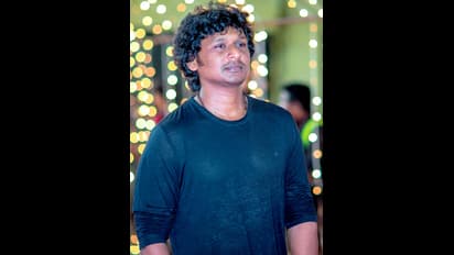 பாலிவுட் வசம் சிக்கி படாதபாடு படும் கைதி ரீமேக்..! படத்துல ஒன்னில்ல... ரெண்டு ஹீரோயினாம்