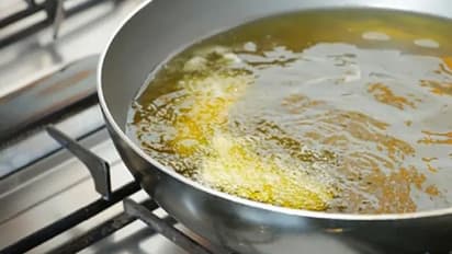 Reuse Oil : ഒരിക്കല്‍ ഉപയോഗിച്ച എണ്ണ വീണ്ടും ഉപയോഗിക്കല്ലേ; കാരണം നിസാരമല്ല