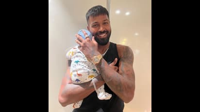 इंस्टा पर पांड्या की बोल्ड तस्वीरों ने लगाई आग, फैंस बोला- 'भाई ऐसी तस्वीरों से बच्चों पर होगा साइड इफेक्ट'