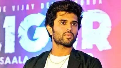 విజయ్ నువ్వో అనకొండ అంతా నాశనం చేశావ్ వినాశకాలే విపరీత బుద్ధి... ఓ రేంజ్ లో తిట్టాడు!  