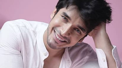 'झलक दिखला जा 10' के बाद 'Bigg Boss 16' में भी नजर आएंगे पारस कलनावत! यह थी'अनुपमा'छोड़ने की वजह