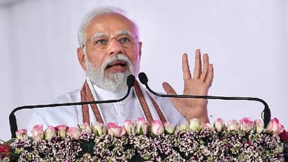 आजादी की लड़ाई में खादी ही बनी थी ताकत, गुलामी की जंजीरों को तोड़ने में इस धागा का अमूल्य योगदान: पीएम मोदी