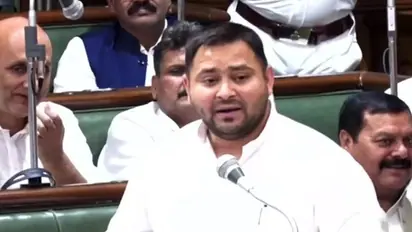 राजद नेताओं के घर छापेमारी से भड़के तेजस्वी यादव, बोले- CBI, ED और IT हैं BJP के तीन 'जमाई'