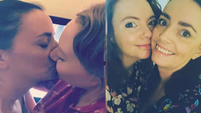 एक कमरे में 2 महिलाओं ने बिताई रात, Kiss के बाद हुआ कुछ ऐसा, बदल गई दोनों की जिंदगी