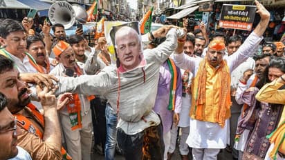 दिल्ली में आप V/s भाजपा लड़ाई: केजरीवाल की इमरजेंसी मीटिंग में नहीं पहुंचे 9 विधायक