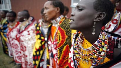 यहां फसल की रोपाई से पहले पत्नी को बनाना पड़ता है संबंध, चौंका देंगे सेक्स को लेकर ये 3 अजीब परंपरा