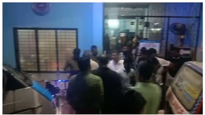 കോഴിക്കോട് വള്ളം മറിഞ്ഞ് 2 മത്സ്യത്തൊഴിലാളികള് മരിച്ചു, ഒരാള് നീന്തി രക്ഷപ്പെട്ടു