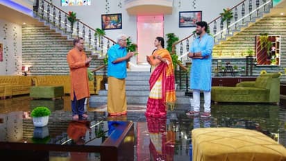 Intinti gruhalakshmi: ఆహ్వాన పత్రిక మీద సామ్రాట్ పేరు చూసి కోపంతో అభి... లాస్య మాటలకు బానిస కానున్నాడా?