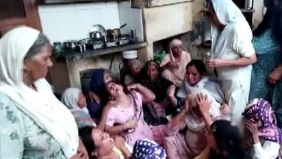 घर में मिली परिवार के 6 लोगों की बॉडी, माता-पिता, पत्नी और बच्चों के शव को देख हर कोई शॉक्ड