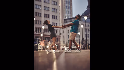 கல்யாணத்தை போல்... ஹனிமூனையும் ஒரு ரூபா செலவில்லாமல் முடித்ததா விக்கி - நயன் ஜோடி? - வெளியான புதுத் தகவல்