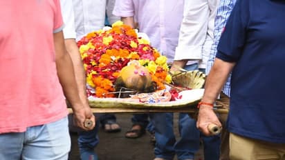 துக்க வீடுகளில் எப்படி நடந்துகொள்ள வேண்டும்?