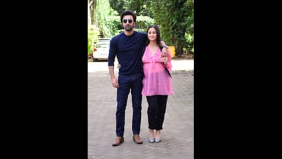  ಪಾರದರ್ಶಕ ಟಾಪಲ್ಲಿ ಆಲಿಯಾ ಭಟ್‌; ನಟಿಯ ಬೇಬಿ ಬಂಪ್‌ ಫೋಟೋ ವೈರಲ್‌!