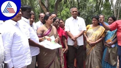 ಕೋಲಾರ: ಕೆಜಿಎಫ್ನಲ್ಲಿ ಕೈಗಾರಿಕಾ ವಲಯ ಸ್ಥಾಪನೆಗೆ ಆಗ್ರಹ, ಶಾಸಕಿ ರೂಪಕಲಾ ಪಾದಯಾತ್ರೆ