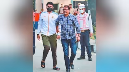 गालीबाज नेता श्रीकांत त्यागी को तीन मामलों में मिली जमानत, जानिए क्यों अभी जेल से नहीं आएगा बाहर