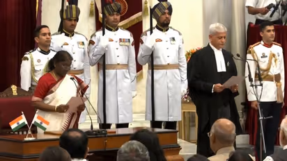 സുപ്രീംകോടതിയെ ഇനി ജസ്റ്റിസ് യു.യു.ലളിത് നയിക്കും; ചീഫ് ജസ്റ്റിസായി ചുമതലയേറ്റു