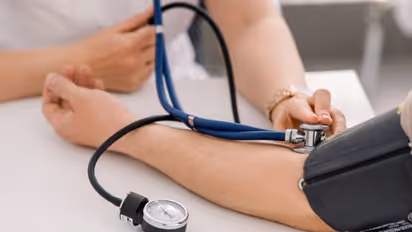 ശ്വസന വ്യായാമം രക്തസമ്മർദ്ദം കുറയ്ക്കാൻ സഹായിക്കും : പഠനം