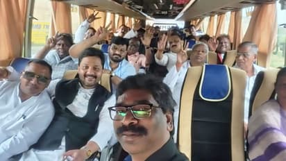 हेमंत सोरेन की मुश्किलें बढ़ी: BJP सांसद तक पहुंची सीक्रेट जानकारी, सरकार बचाने के लिए छत्तीसगढ़ भेजे गए MLA