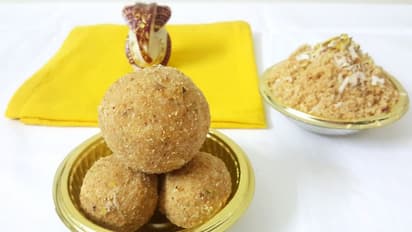 Ganesh Chaturthi - 2022: వినాయక చవితి స్పెషల్.. గణపయ్యకు ఇష్టమైన కొబ్బరి లడ్డూలు తయారీ విధానం!