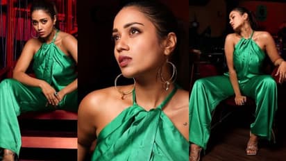 ట్రెండీ వేర్ లో కసిగా చూస్తూ.. యమా హాట్ గా నివేతా పేతురాజ్, విరహ వేదనలో మైండ్ బ్లోయింగ్ ఫోజులు 