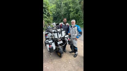 நடிகர் அஜித்துடன் இமயமலைக்கு பைக் ட்ரிப் சென்ற அதிமுக கவுன்சிலர்.... வைரலாகும் போட்டோஸ்