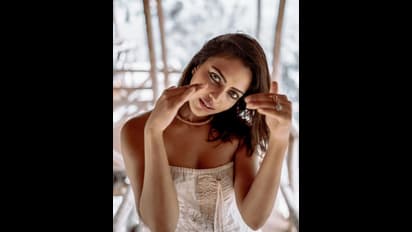 நடிகை அமலா பாலுக்கு பாலியல் தொந்தரவு.! முன்னாள் காதலர் அதிரடியாக கைது... பரபரப்பான பகீர் பின்னணி!