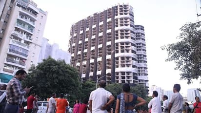 3700kg विस्फोटक में धमाके के साथ मलबे में बदल गया ट्विन टावर्स, देखें ध्वस्त होने से पहले की खास तस्वीरें