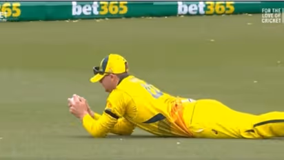 സ്റ്റീവ് പറക്കും സ്‌മിത്ത്; പിന്നോട്ടോടി അത്യുഗ്രന്‍ ക്യാച്ച്- വീഡിയോ