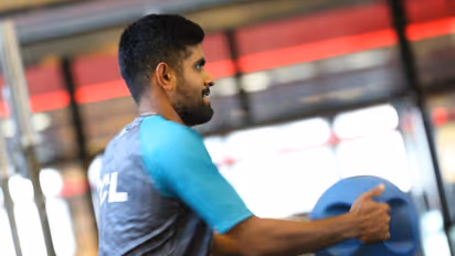 തലതാഴ്‌ത്തി താരങ്ങളിരുന്നു, നീണ്ട പ്രസംഗവുമായി ബാബര്‍ അസം; പാക് ഡ്രസിംഗ് റൂമില്‍ സംഭവിച്ചത്- വീഡിയോ