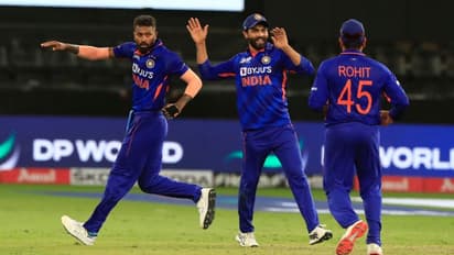 Asia Cup: ఫలించిన రోహిత్ వ్యూహం..పారిన పాండ్యా పాచిక.. ఐదో వికెట్ కోల్పోయిన పాక్.. 