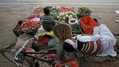 ಪಾಕಿಸ್ತಾನದಲ್ಲಿ ಟೊಮೇಟೋ ಕೆಜಿಗೆ 500, ಈರುಳ್ಳಿ ಕೆಜಿಗೆ 400 ರೂಪಾಯಿ, ಭಾರತದ ಸಹಾಯ ಬೇಡಿದ ನೆರೆಯ ದೇಶ!