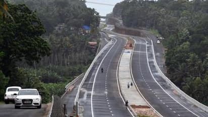 കഴക്കൂട്ടം ബൈപ്പാസ്: നിര്മ്മാണം പൂര്ത്തിയാക്കാത്ത ഭാഗം ഒഴിവാക്കി ടോൾ പുനർനിർണയിക്കണമെന്ന് ഹൈക്കോടതി