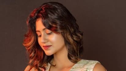 অঞ্জলি আরোরার লেহেঙ্গা লুক নজর কাড়ল সকলের, এক ঝলকে দেখে নিন সেই সকল আকর্ষণীয় ছবি