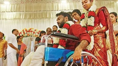 இந்த காலத்துல இப்படி ஒரு காதலா.. கால்களை இழந்த காதலனை கைவிடாமல் மணந்த காதலி..!