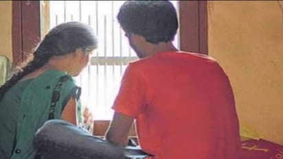 50 साल के फूफा के प्यार में पागल हुई भतीजी, मां ने जताया ऐतराज तो रूह कंपाने वाले घटना को दिया अंजाम