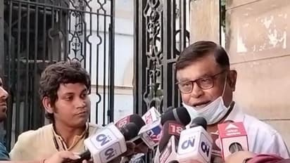 বহাল তবিয়তে মানিক, যোগ দিলেন বিধানসভার স্ট্যান্ডিং কমিটির বৈঠকেও