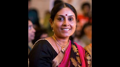 Saranya Ponvannan : கார் பார்க்கிங்கால் ஏற்பட்ட தகராறு... நடிகை சரண்யா பொன்வண்ணன் மீது கொலை மிரட்டல் புகார்